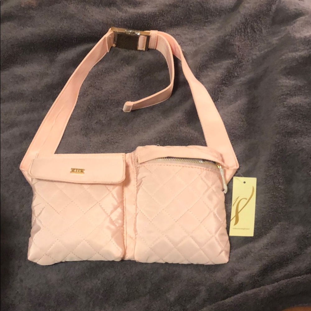 Brand new collection 18 fanny pack.